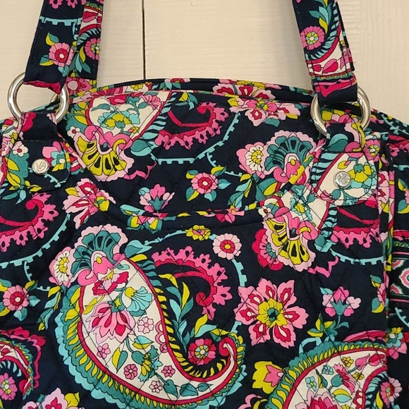 Beautiful Vera Bradley Bag - Picture 2 of 4